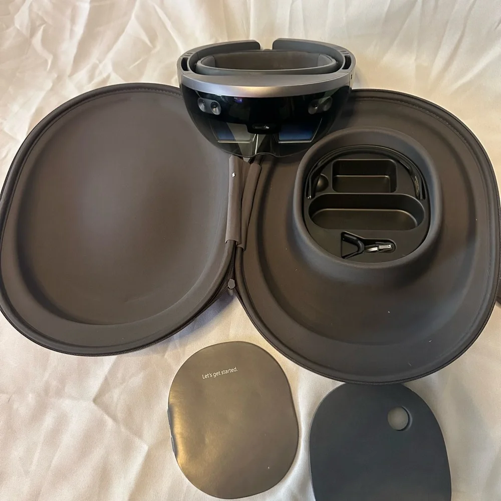 Microsoft HoloLens Developer Edition 1st Generation & Genuine Carry Case